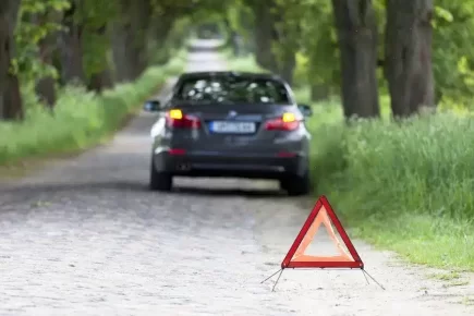 ABS Abschleppdienst Pannenhilfe - Fahrzeug mit Panne